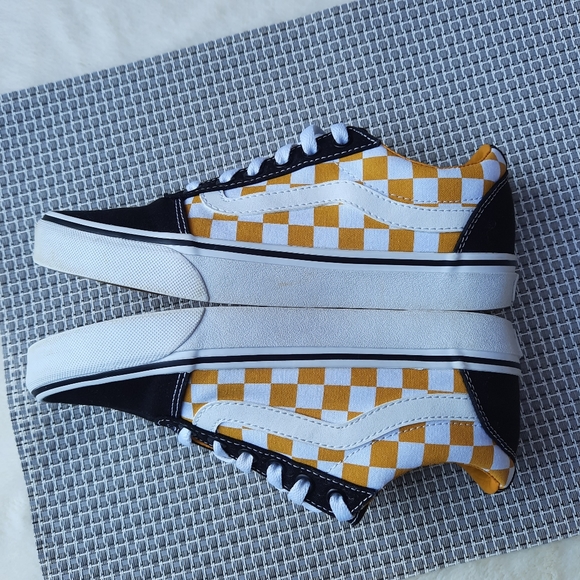 Vans Ward Checkerboard Old Skool Low Top Sneaker - Picture 4 of 11